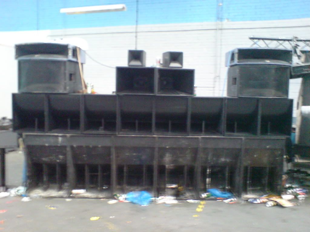 http://i281.photobucket.com/albums/kk206/daveyav/DSC00055.jpg
