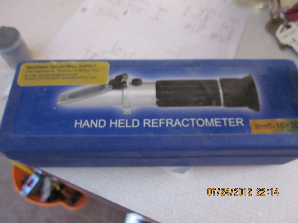 IMG 0764 - pumps and refractometer
