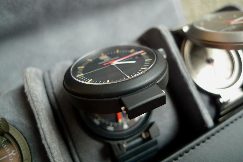 i281.photobucket.com/albums/kk213/scfong/5510IWC3compass011.jpg