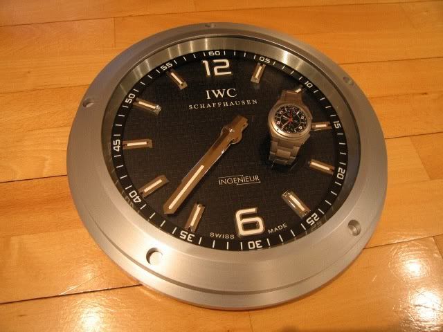 i281.photobucket.com/albums/kk213/scfong/iwcclock-1.jpg?t=1215521631