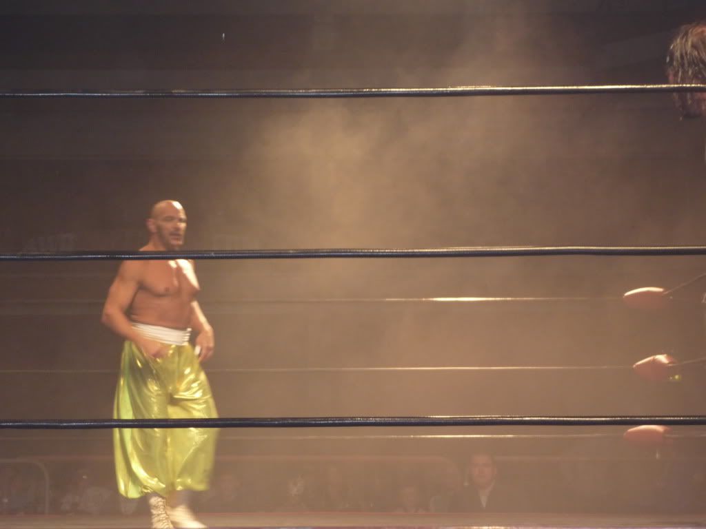 P1000669.jpg Sabu ready to go image by EdK_2008