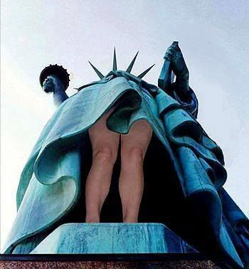 funny_picture_Statue_of_Liberty Pictures, Images and Photos