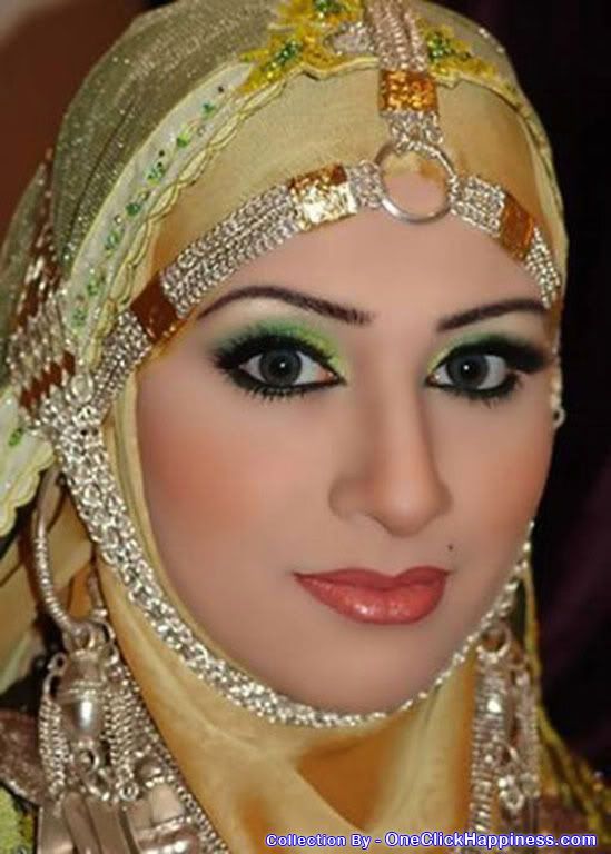Fathima Kulsum Zohar Godabari, Queen of Saudi Arabia, Most Beautiful Woman girl lady In The World, yellow dress, salwar, saree, top gorgeous woman in the world, Aishwarya Rai, Angelina Jolie, Bollywood, Hollywood, Indian Desi Beauty