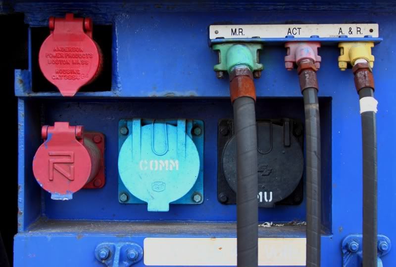 IMAGE: http://i281.photobucket.com/albums/kk221/Tekin112000/19%20Baltimore%20Rail%20Museum/BlueHoses.jpg