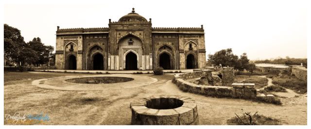 Purana Quilla,Old Fort,Delhi,New Delhi,India,Protected monuments of India