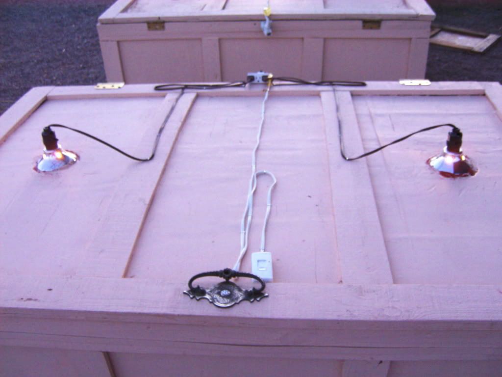 Electric wires on lid