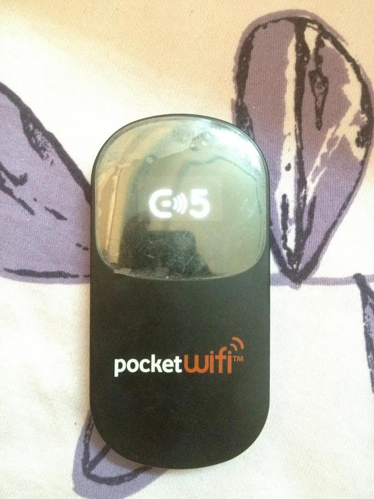 Pocket Wifi Huawei E585 , 3G di động phát wifi , mới 98% giá cực tốt (có hình)