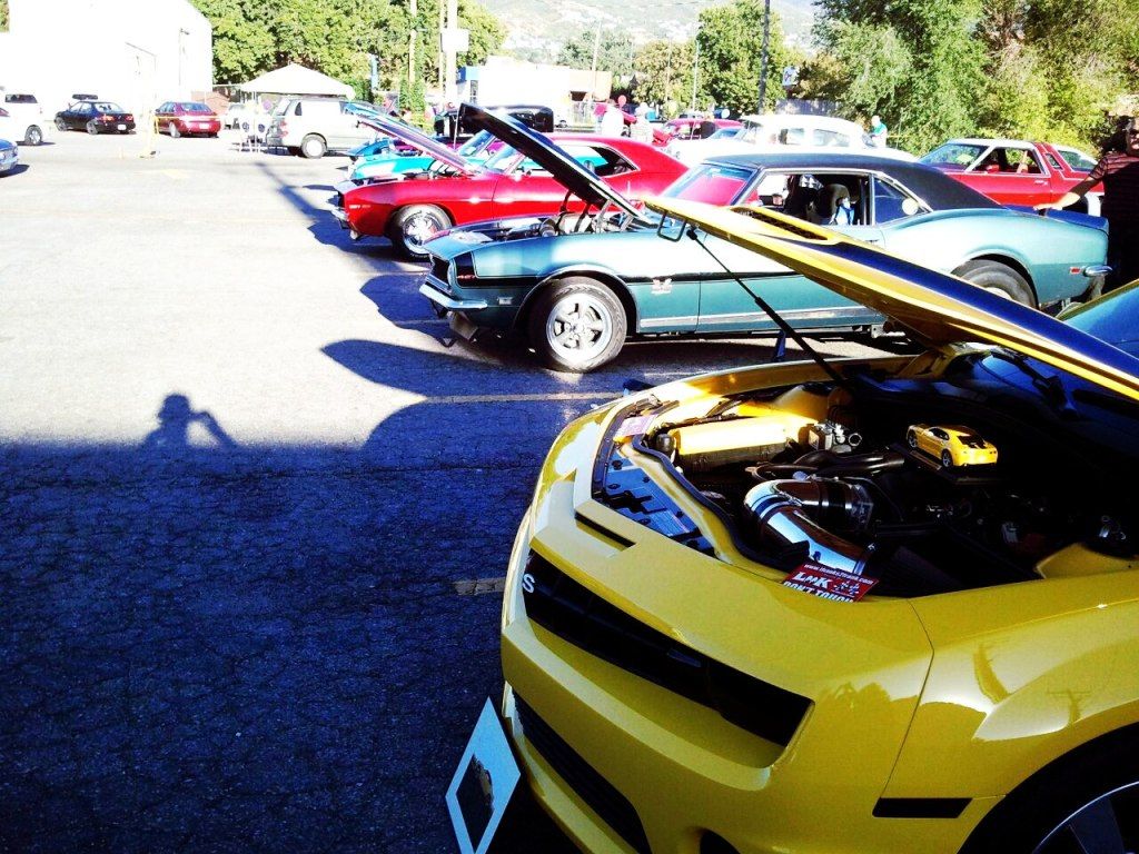 A couple of pics from a local Car Show in Bountiful, Utah. Camaro5