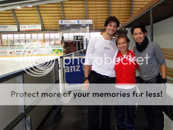 http://i281.photobucket.com/albums/kk236/AngieAngie0724/Figureskating/DaisukeTakahashi/117230649.jpg